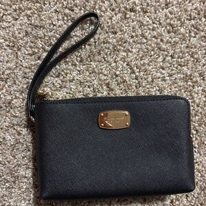 Michael Kor wristlet